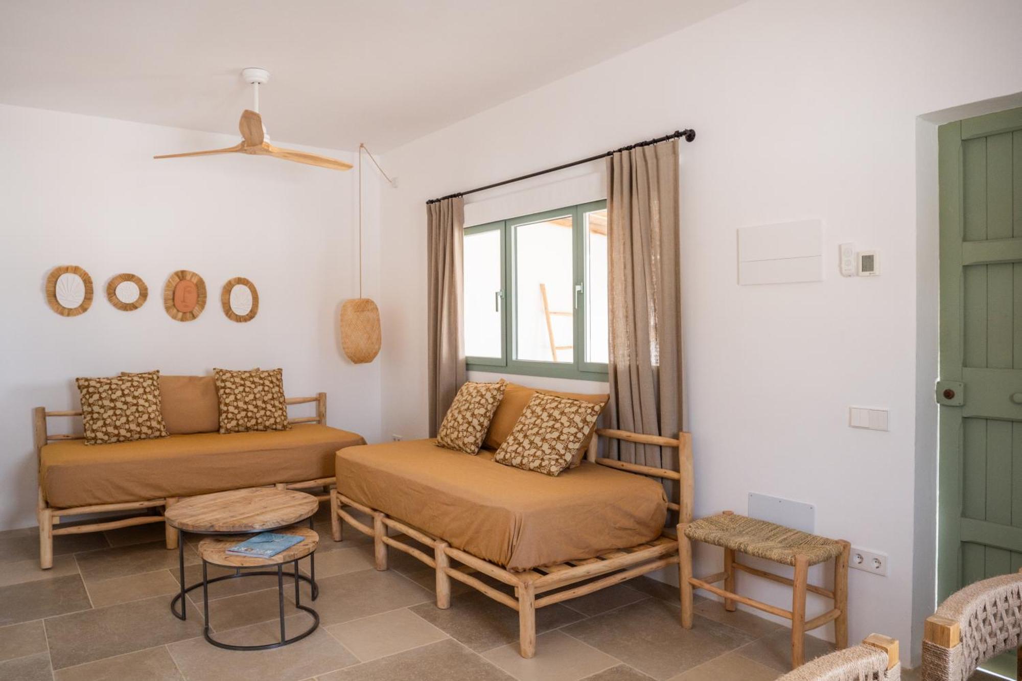 Apartamentos Punta Rasa Cala Saona Exteriör bild